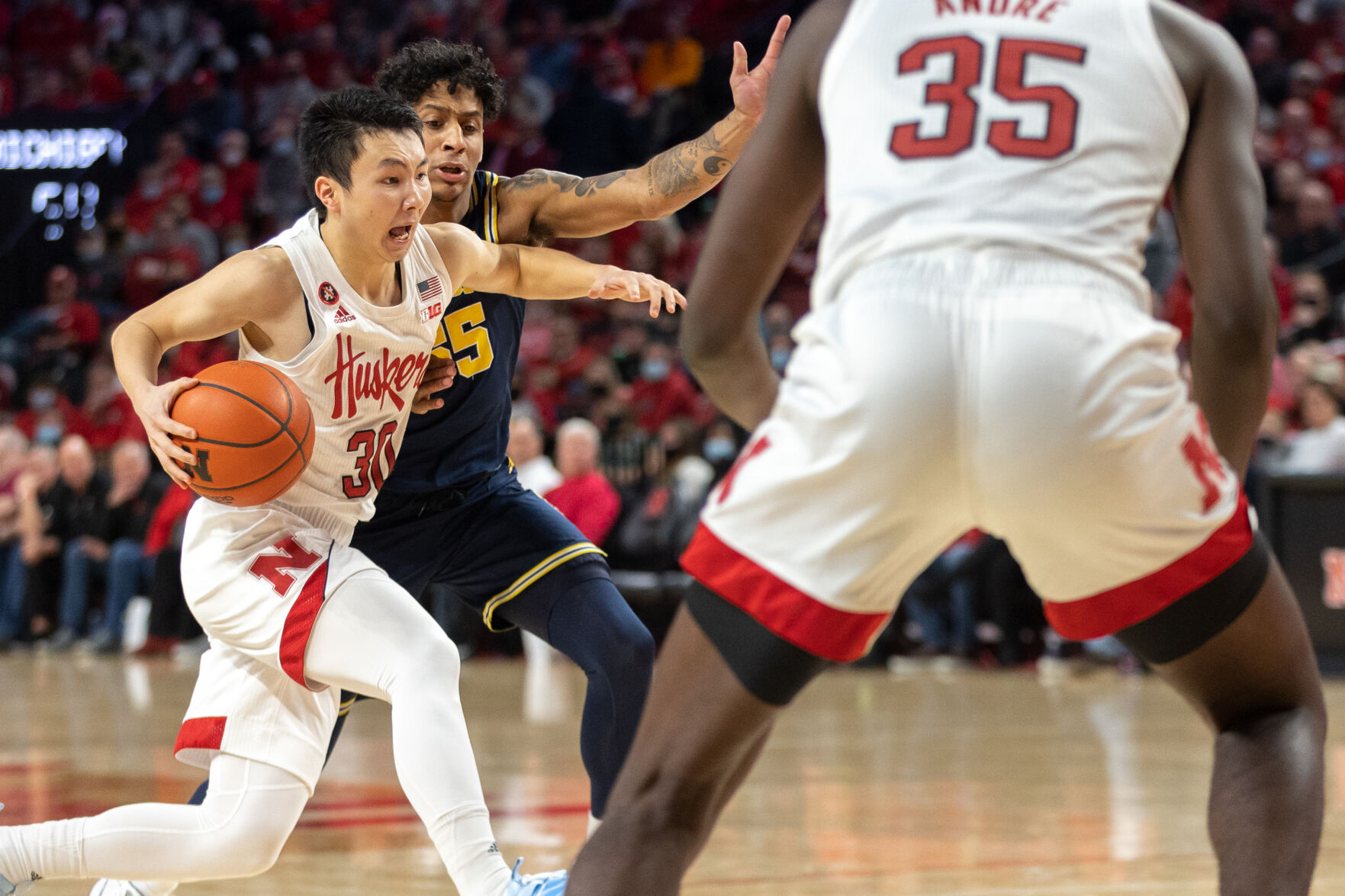 Basketball vs. Michigan Photo No. 7